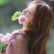 冉冉升起：🥰的头像