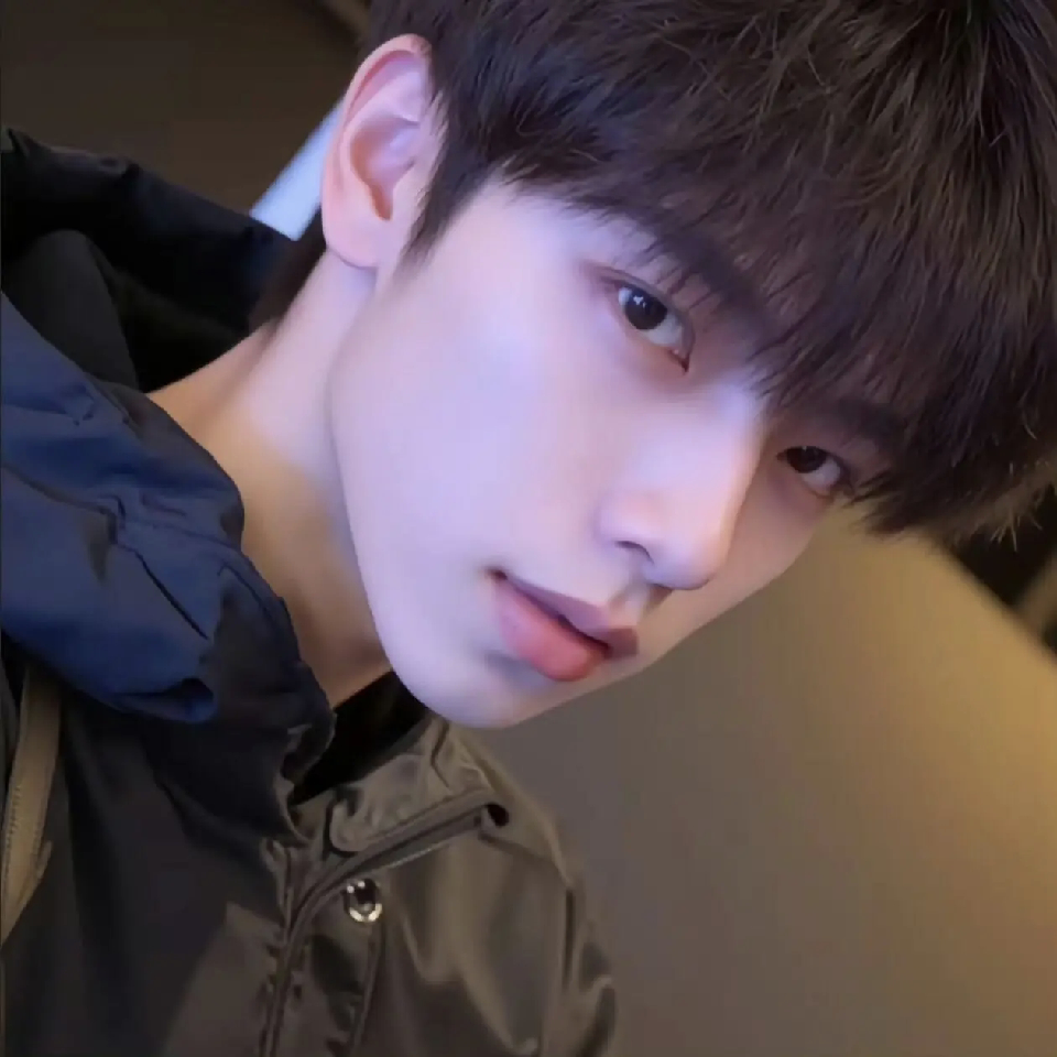 💕萌新910💕海报