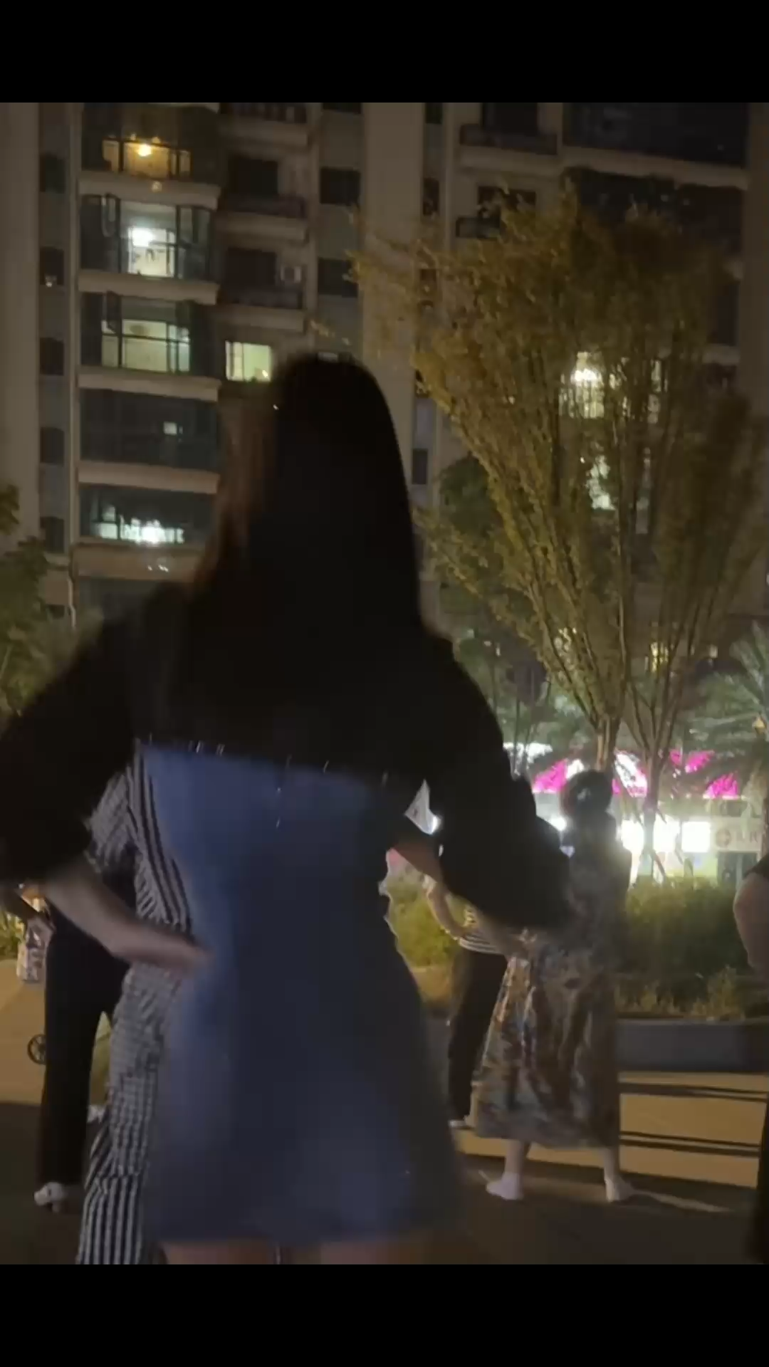 跳舞我也會啊??????