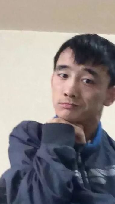 孤独的野狼j的主播照片