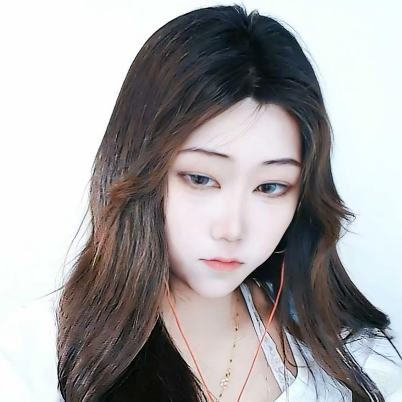 新人-梨膏😊的主播海报