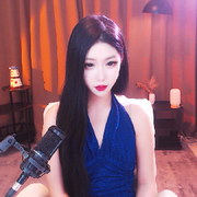 叼着奶嘴逛舞厅