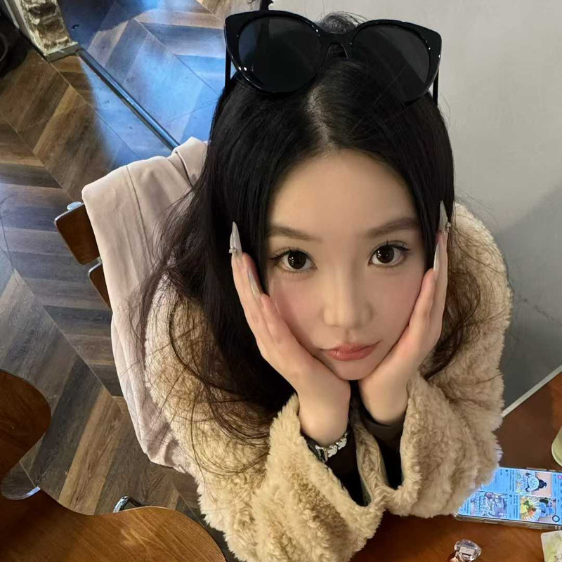 小芷同学海报