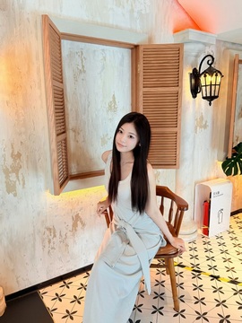 小小鱼🐬一点半播的图片