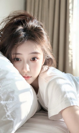 喂一口抱抱馨💌的图片