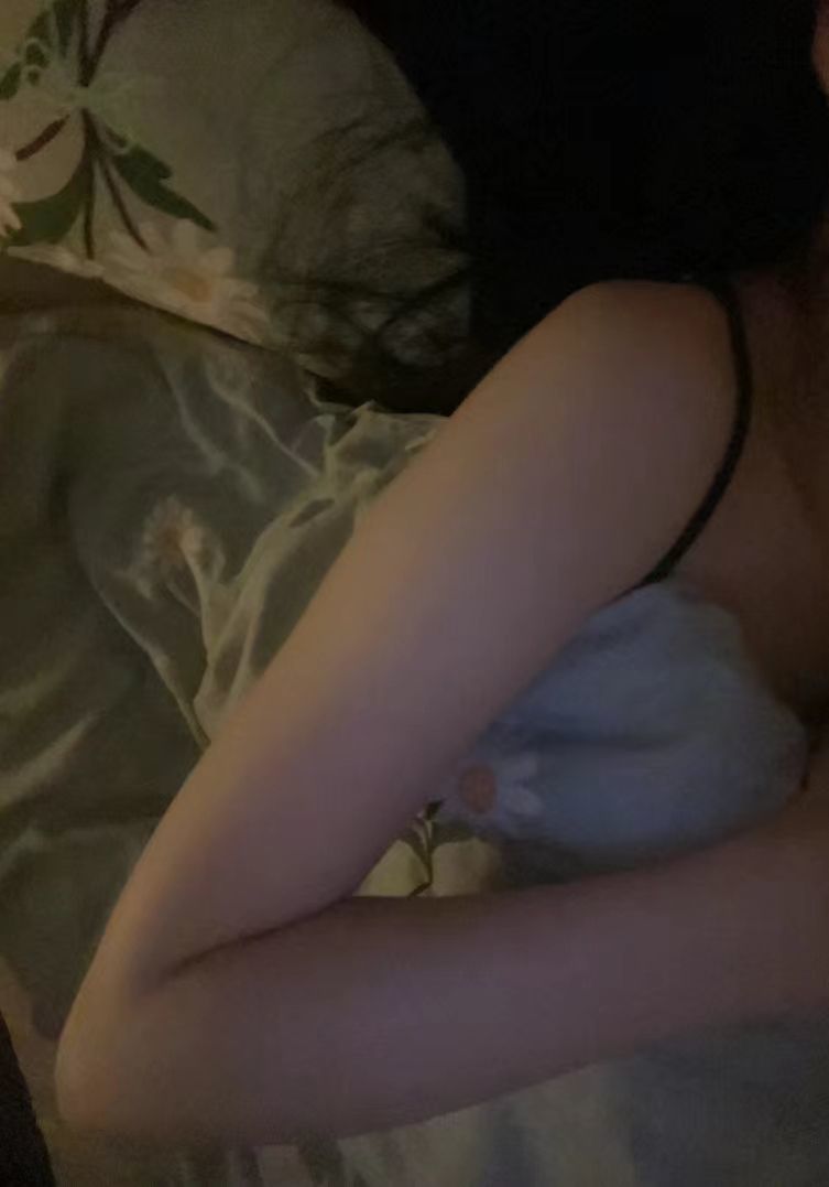 女王🪭割手的主播照片