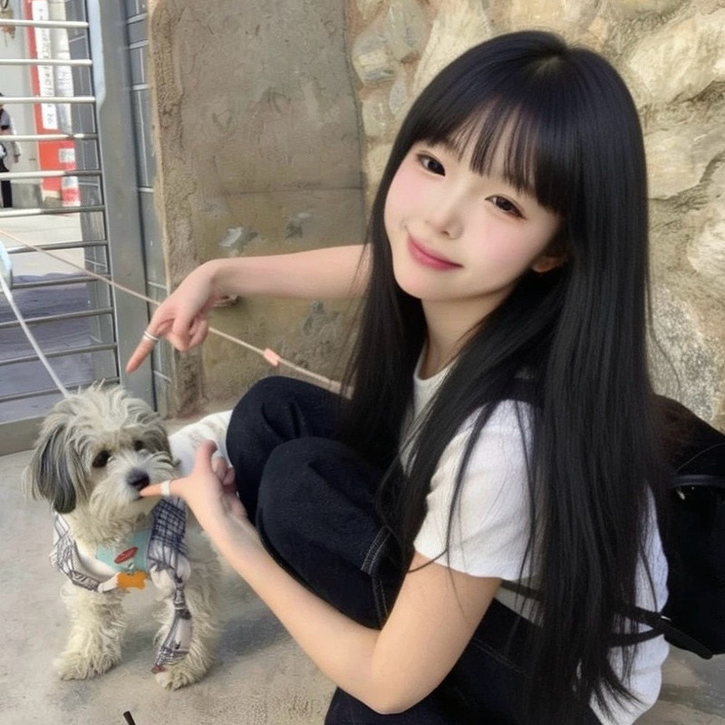 新人伊伊😊的直播间