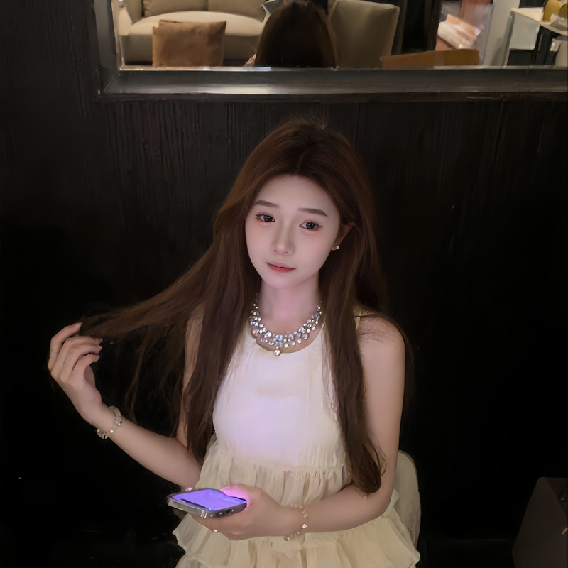 新人小彤