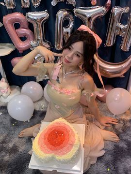 妍宝🤭早上6点直播主播照片