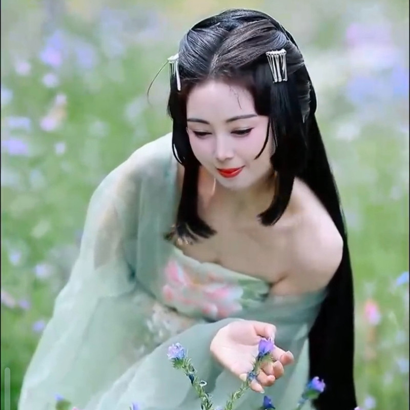 🍎灵依依🍎