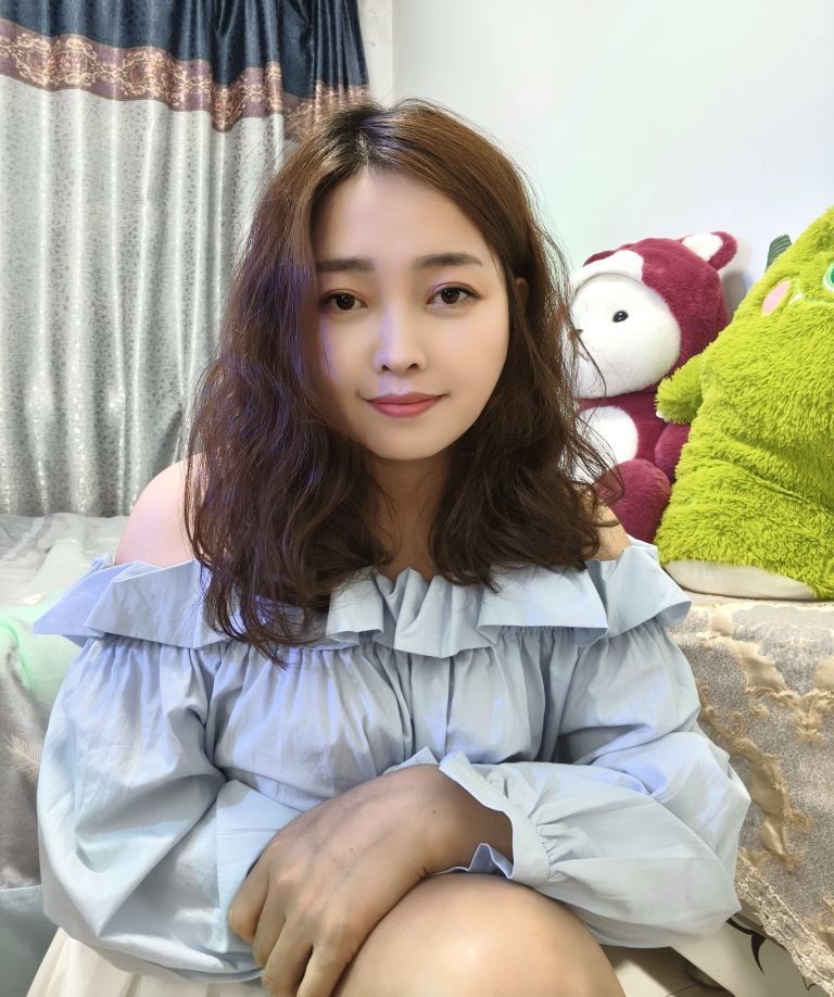 静静晒成煤炭了的主播照片