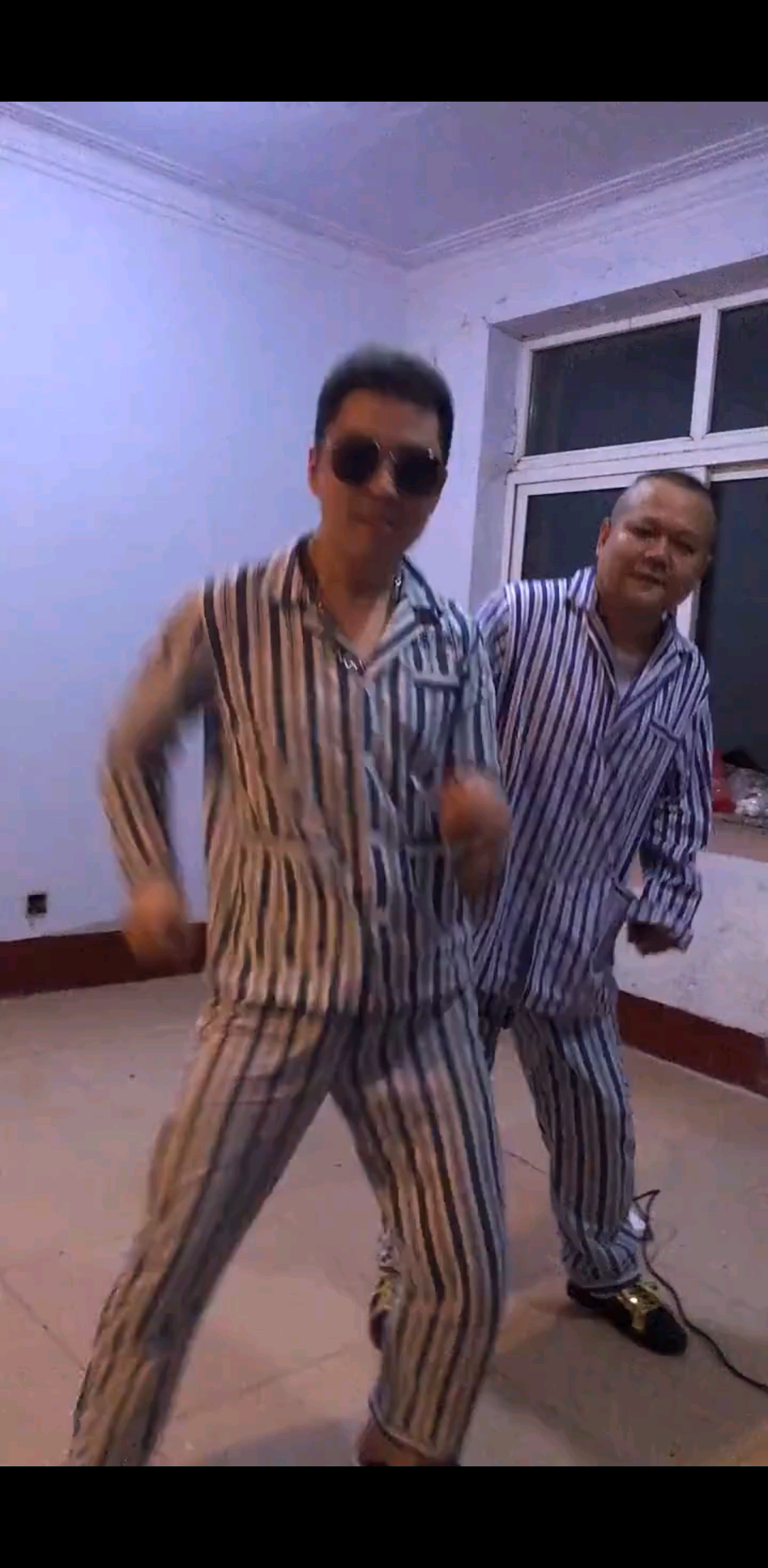 @开朗的朋友们