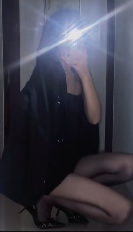 小燚(yi)主播照片