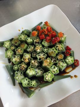 小燚(yi)主播照片