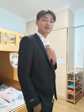 篮球的火蚁。的图片