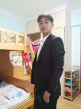 篮球的火蚁。的图片