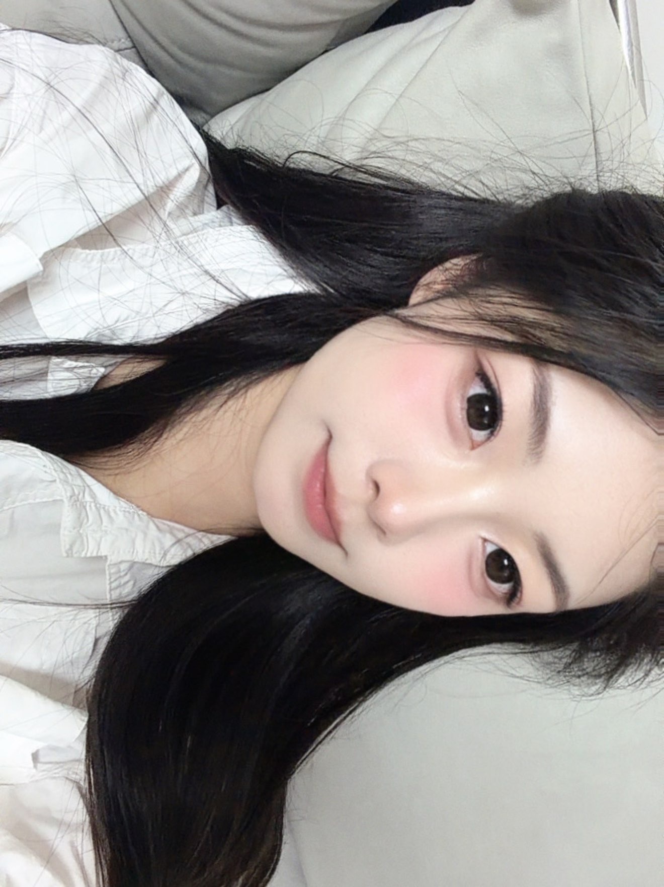 小小鱼🐬一点半播的主播照片