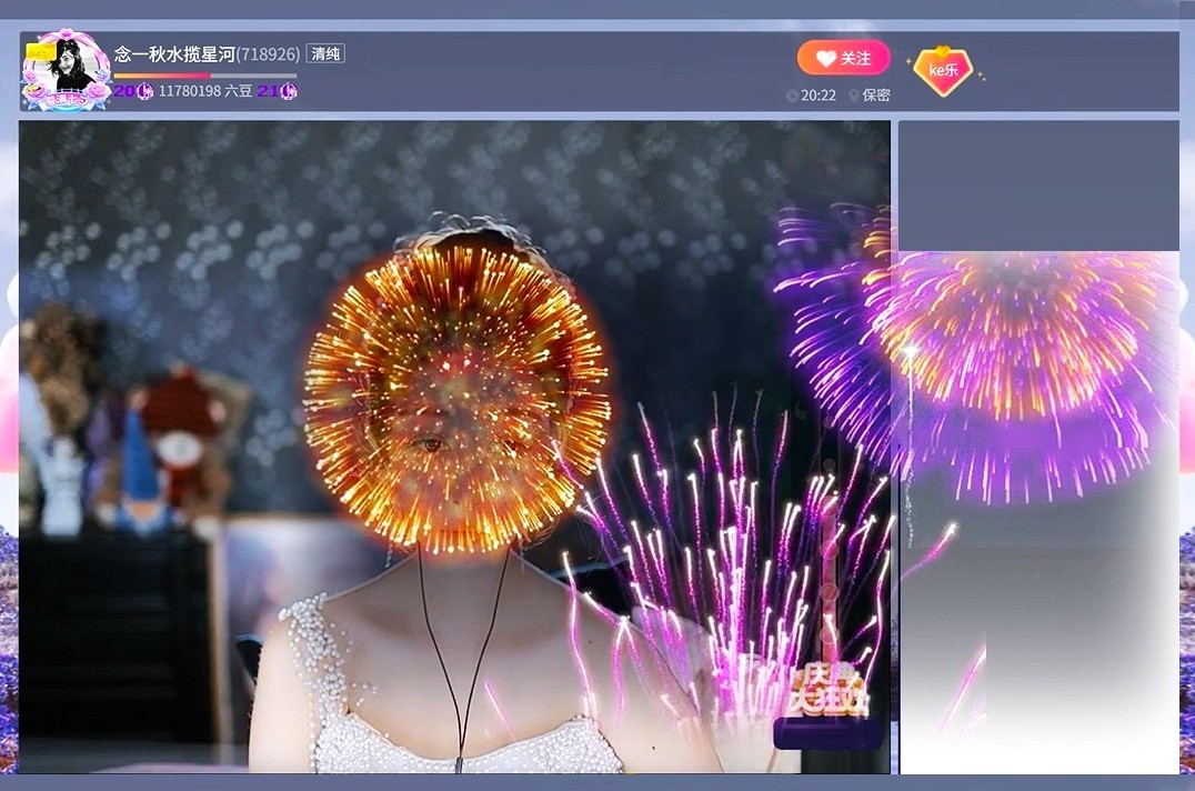 遊樂園的小丑的图片