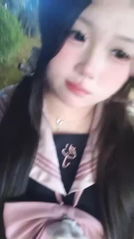 卖个萌好啦
