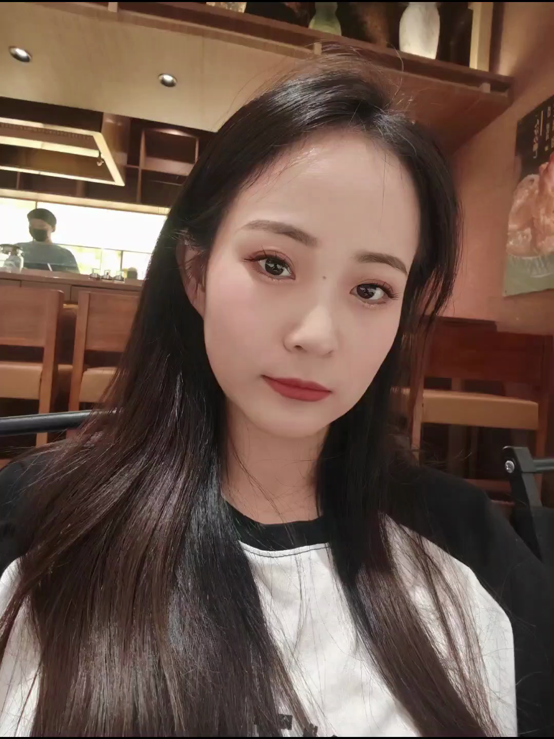 他们说：拧巴的小姐都
