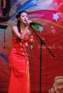 无极★sing婷儿主播照片
