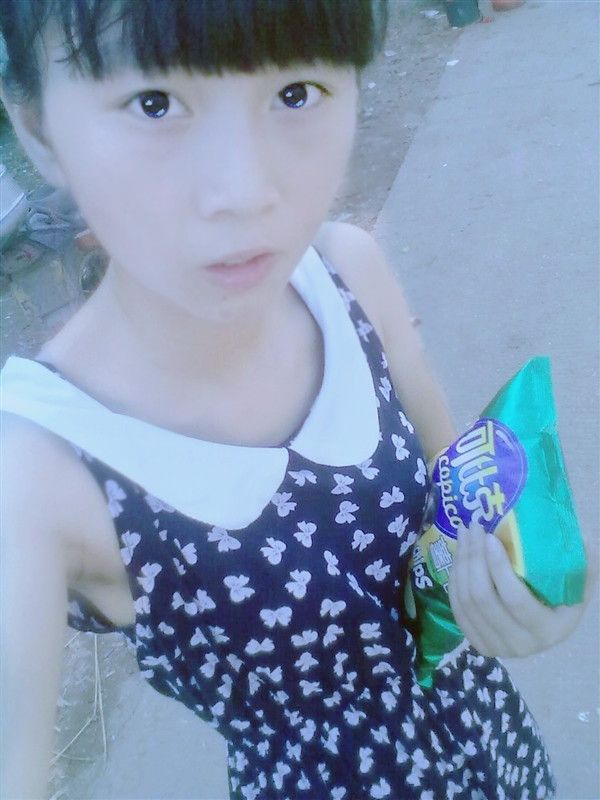 李大雯，主播照片