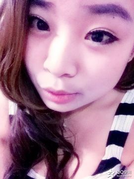 青小涩主播照片