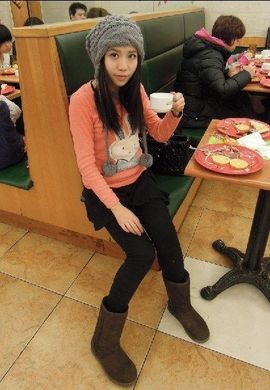 可爱丹儿主播照片