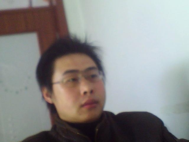岳鹏在主播照片