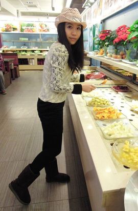 可爱丹儿主播照片