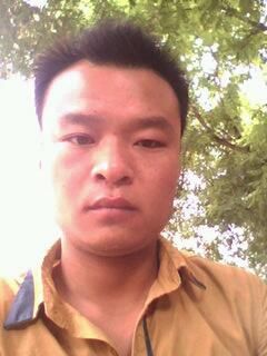 御龙摆尾的主播照片
