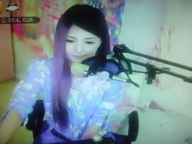 😸熱饅頭主播照片