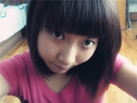 、小女人姿态主播照片