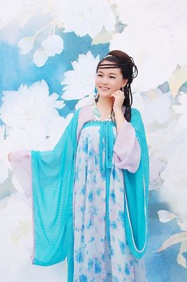 拖延的啦啦主播照片