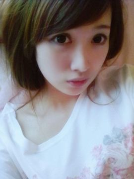 塔塔╮主播照片