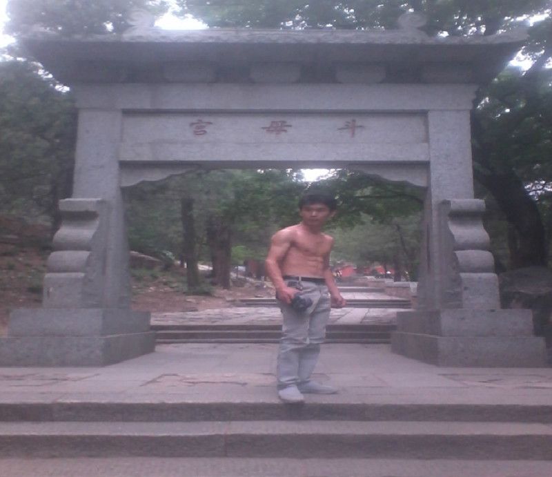 李舒楠主播照片