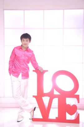 爱来无有主播照片
