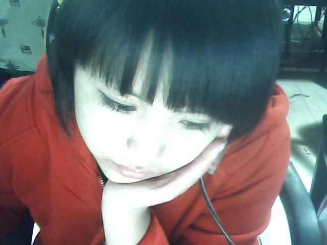 万劫不复的疯女子主播照片