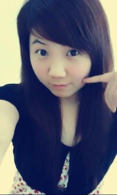 梁小倩主播照片