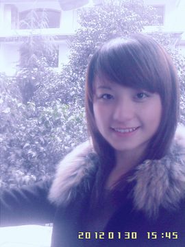 、、、小燕子主播照片