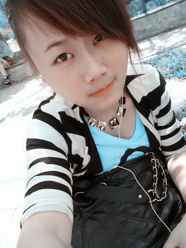 *陌晓晓的主播照片