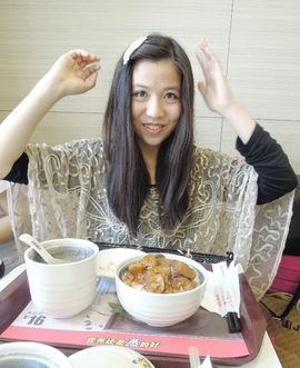 可爱丹儿主播照片