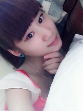 哥的人生就是拽小安主播照片