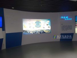华堂多媒体专家主播照片