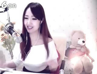 六间房美女主播&conint;温柔的倾诉♐ღ秀唱视频