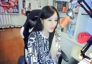 我看见天空很蓝~就像你在我身边的温暖