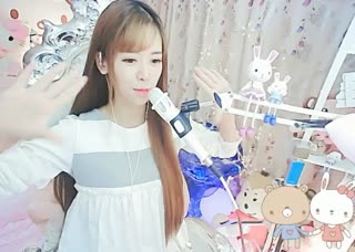 甜妹纸翻唱广场舞歌曲《一曲红尘》~超好听