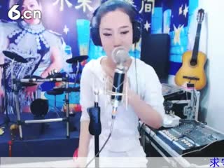 六间房美女主播“ 摇滚女星-张小米  ”秀唱视频