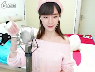 六间房美女主播诗然&conint;&conint;直播间视频