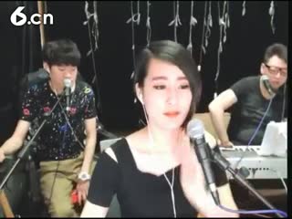 六间房最红乐队789组合 外面的世界.mp4